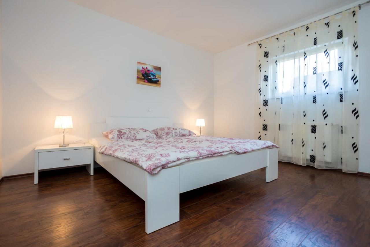 Apartmani Sandra Malinska Sveti Vid-Miholjice Zewnętrze zdjęcie